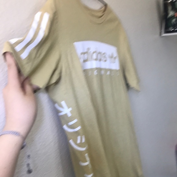 Adidas shirt - Picture 2 of 3